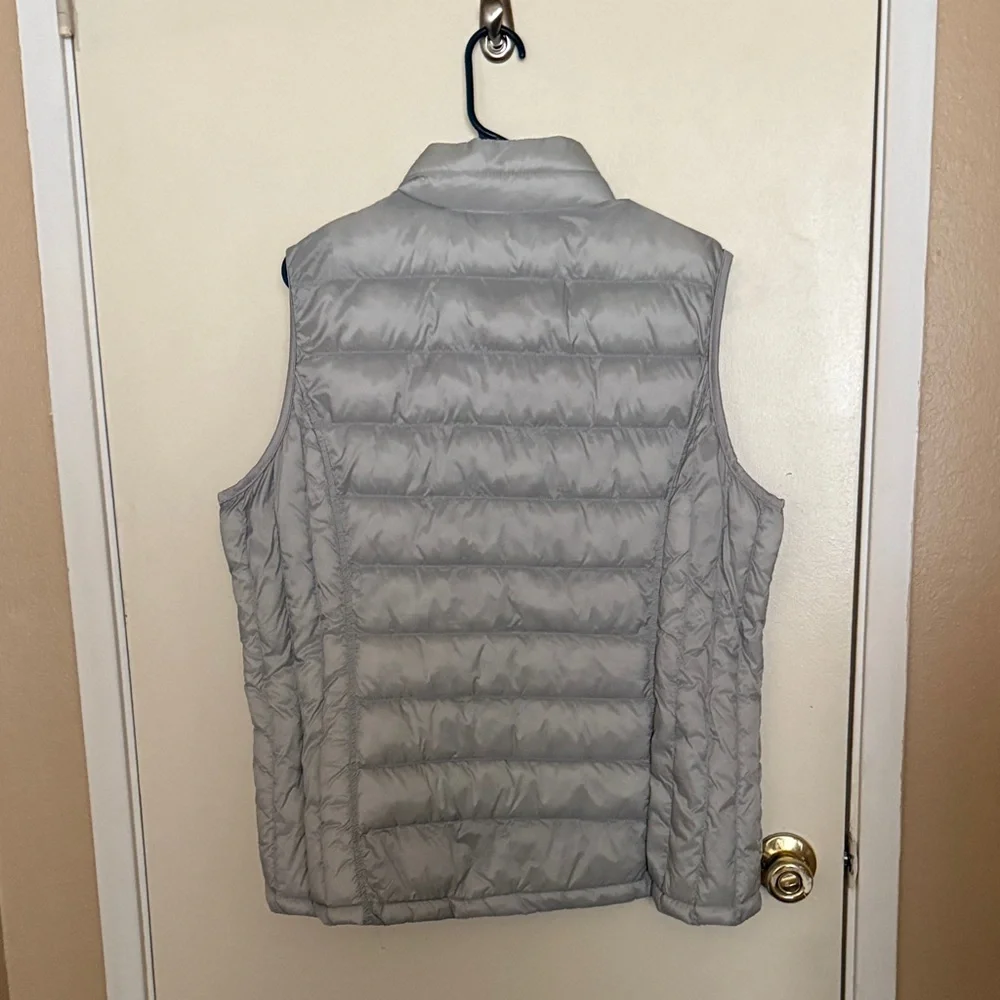 32 Degrees Light Gray Quilted Vest - Picture 4 of 4
